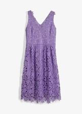 Spitzenkleid mit Häkeleinsatz