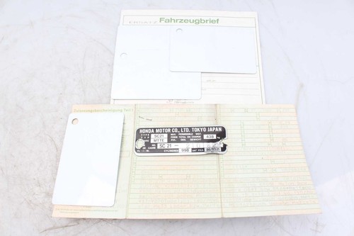 Rahmen typenschild mit papiere - mit,