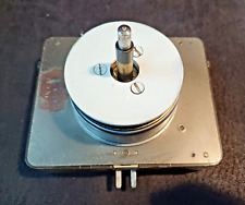 TN Kraft- Uhrwerk, 24V stammt aus einer großen Bahnhofsuhr