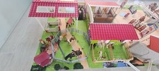 Schleich Reitstall, Pferdestall, Tunier, Pferde,  viel Zubehör