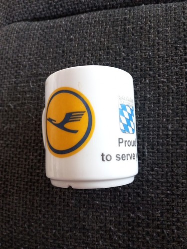 Lufthansa tasse proud serve - to,