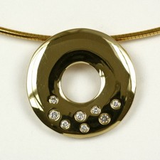 Runder Anhänger in 14 Karat