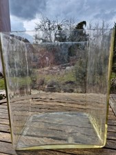 Großes Pflanzgefäss