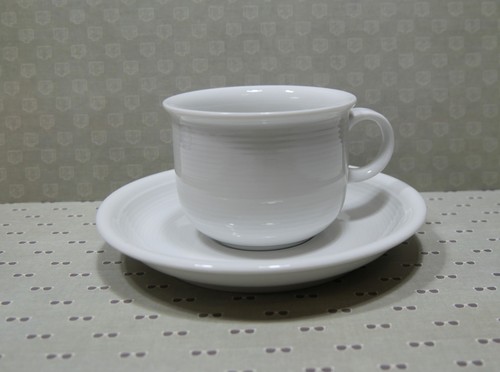 Kaffeetasse mit untertasse - kaffeetasse,