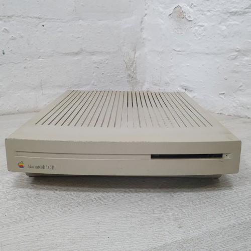 Apple macintosh computer - lc,