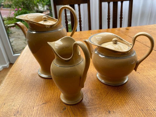 Sehr altes ensemble kaffee - ensemble, u