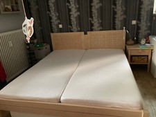 SchlafzimmerMöbel (Doppelbett, Kleiderschrank, Kommode, zwei Nachttische)