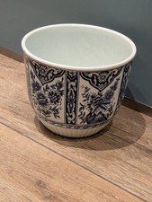 Schöner Blumen Übertopf