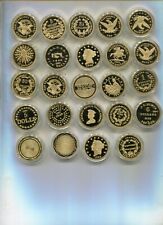 24 USA Souvenirmünzen Sammlung im Münzvitrine Präsentationskasten aus Holz