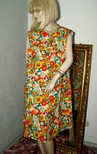 HAUSKLEID Schürze Kittel Kleiderschürze bunt geblümt 70er Jahre Stil 48