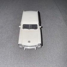 Modellauto Ddr Trabbi Trabant Beige Aus Metall, Türen Zum Öffnen Guter Zustand