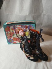 Poetic Licence halbhohe