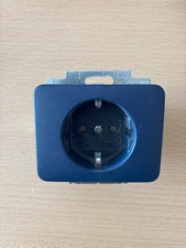 Busch Jaeger Steckdose mit Abdeckung Alpha Nea Hansablau matt gebraucht