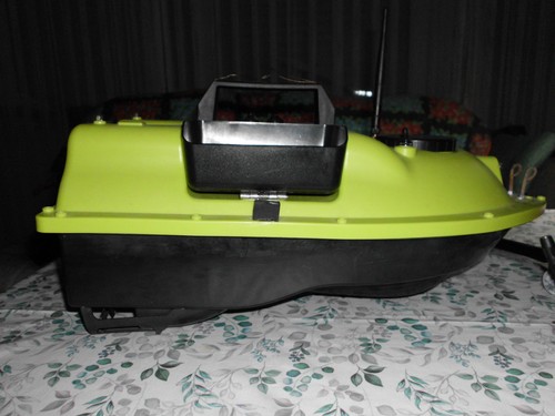 Futterboot mit deeper pro - mit,