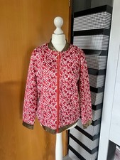 Schöne Jacke zu Top Shirt