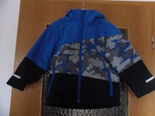 Jungen Winterjacke mit Kapuze