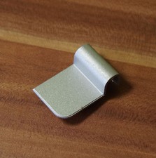 Scharnierabdeckung rechts BA67-00272A Hinge Cover aus Samsung NP-X20i TOP