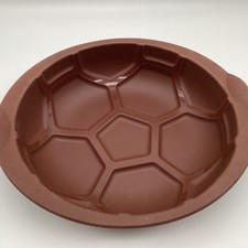XS23 - Tupperware - Silikon Backform - Fußball - Braun - 26cm - Kuchenform