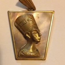 Anhänger Nofretete Farbe Gold