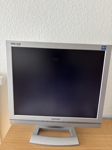 Medion tft sxga lcd colour - 19"tft,