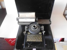 Kinderschreibmaschine "Junior Modell 3"