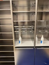 Reinraum Vorratsschrank Edelstahl 60x60x210 cm mit Abfallbehälter