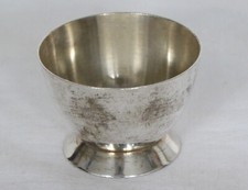 SCHÖNER ALTER EIERBECHER AUS