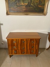 Biedermeierkommode in Nussbaum