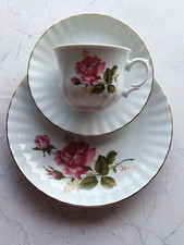 Porzellan Sammeltasse-3 Teile Wunsiedel-R Bavaria Germany-Goldrand-weinrote Rose