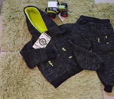 Modernes Set. Neu Mit Etikett