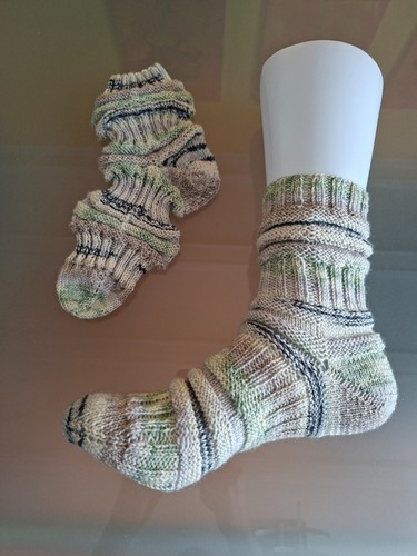 Mojos selbstgestrickte socken - selbstgestrickte,