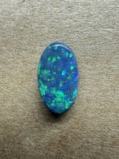 Schwarzer Opal aus Lightning Ridge Australien