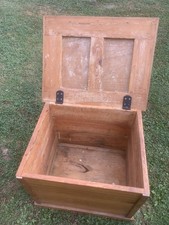 Alte Holzkiste - Massivholz Kiste - Holztruhe - hell -  Truhe Vintage