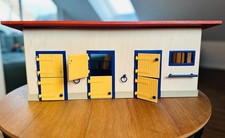 Schleich Stall Pferdestall 40164 Reiterhof/Horseclub Holz