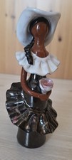 Tonfigur, Frau mit Hut
