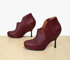 edle rote High-Heel Booties v