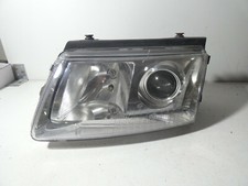 VW PASSAT 3B Scheinwerfer links Xenon  leicht defekt