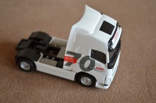 Herpa VOLVO Sattelzugmaschine 70 Jahre Papst gebraucht 1:87