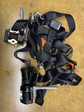 Mercedes 190 Konvolut Gurte