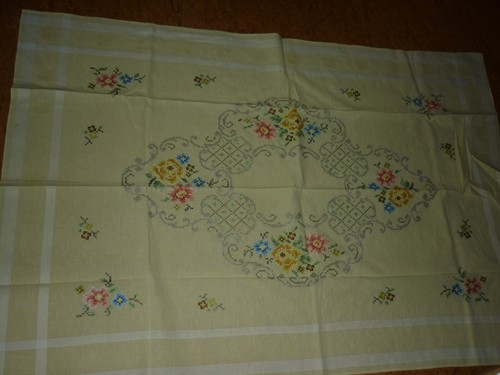 Oma tischdecke gelb - oma, mit