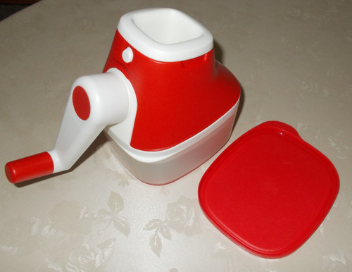Tupperware grate store - n,