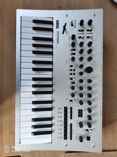 Korg minilogue analoger - minilogue,
