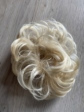 kleines  Tressenhaarteil in hellblond ,Echthaar,Durchziehen eines Pferdeschwanz