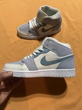 Nike Air Jordan 1 Mid SE