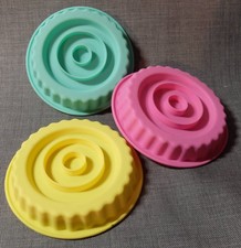 3 bunte Silikon Backformen