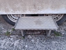 Auftritt Trittstufe Treppenstufe Balkontritt Außentreppe Fußtritt aus Edelstahl