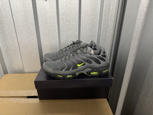 Nike air max plus - air, tuned