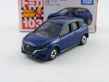 Nissan Note in dunkelblau, Takara Tomy Tomica #103, 1/63