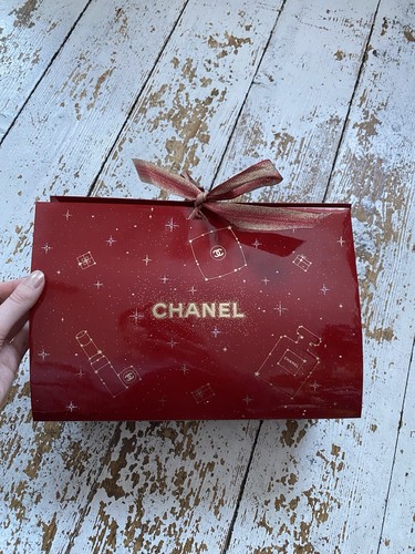 Geschenktüte von chanel - von,