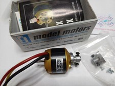 Brushlessmotor, Außenläufer Axi 2212/20 mit Heckmount und Kohlefaserspant